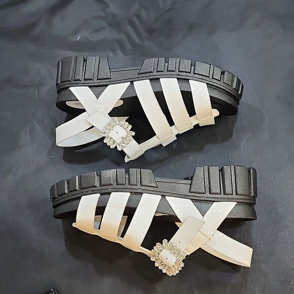 BRAND NEW WELLSFOUNTN COMFORT MULTI-STRAPS BLOCK-HEEL SANDAL G1 - Picture 13 of 13